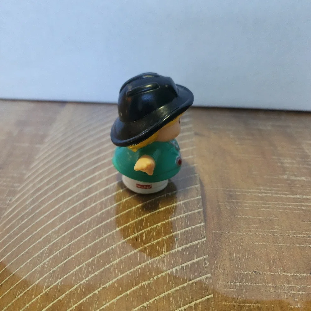Fisher-Price Little People Doctor Nurse Figure Green Scrubs 2001 Mattel Vintage